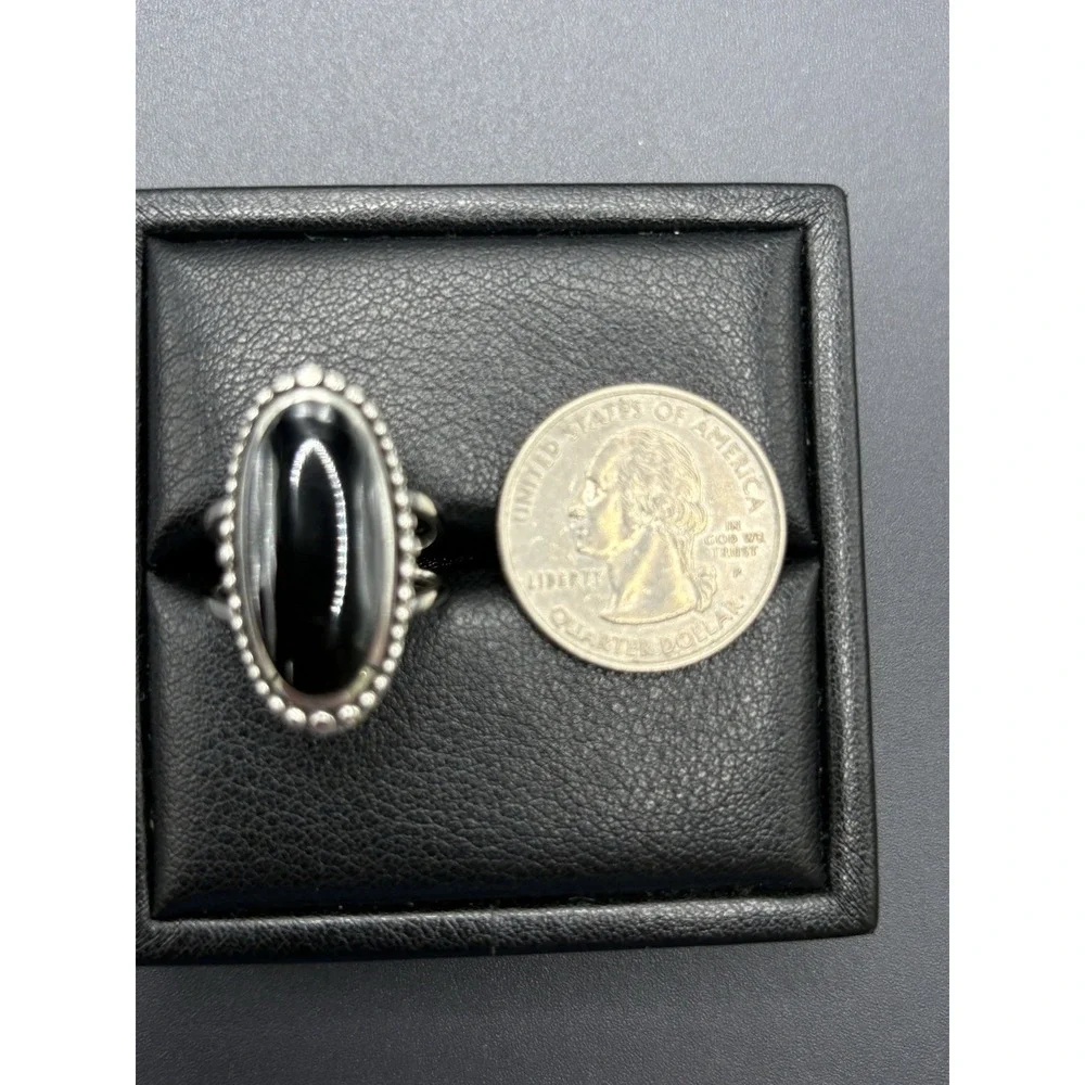 New Condition Sterling Silver Onyx Oblong Ring Size 7 E6